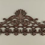 NÁSTĚNNÝ VĚŠÁK LITINA