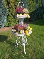 ZAHRADNÍ ETAŽER NA KVĚTINY