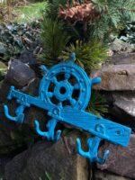 VĚŠÁK KORMIDLO LITINA MODRÁ PATINA - Obrázek 3