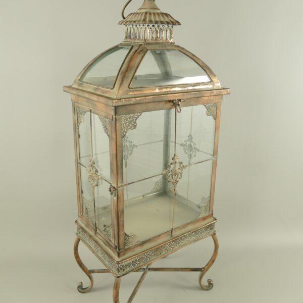 lucerna velka na nožičkách