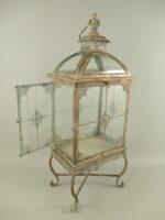 LUCERNA ANTIK NA NOŽIČKACH
