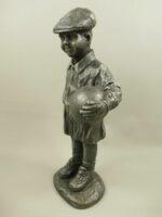 ZAHRADNÍ SOCHA FOTBALISTA